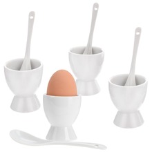 Podstawki na jajko z łyżeczkami porcelanowe białe 4 szt.